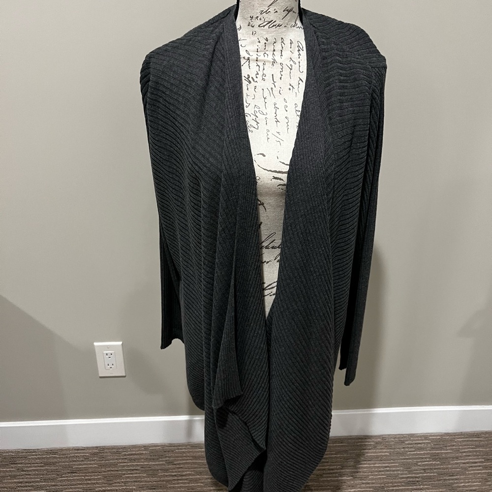 Beautiful Eileen Fisher new with tags from non smoker